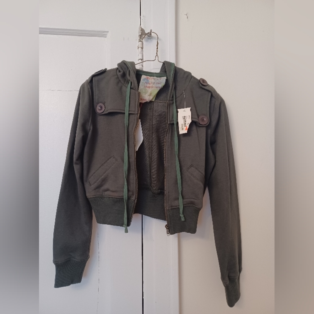 CROP JACKET IN GREEN